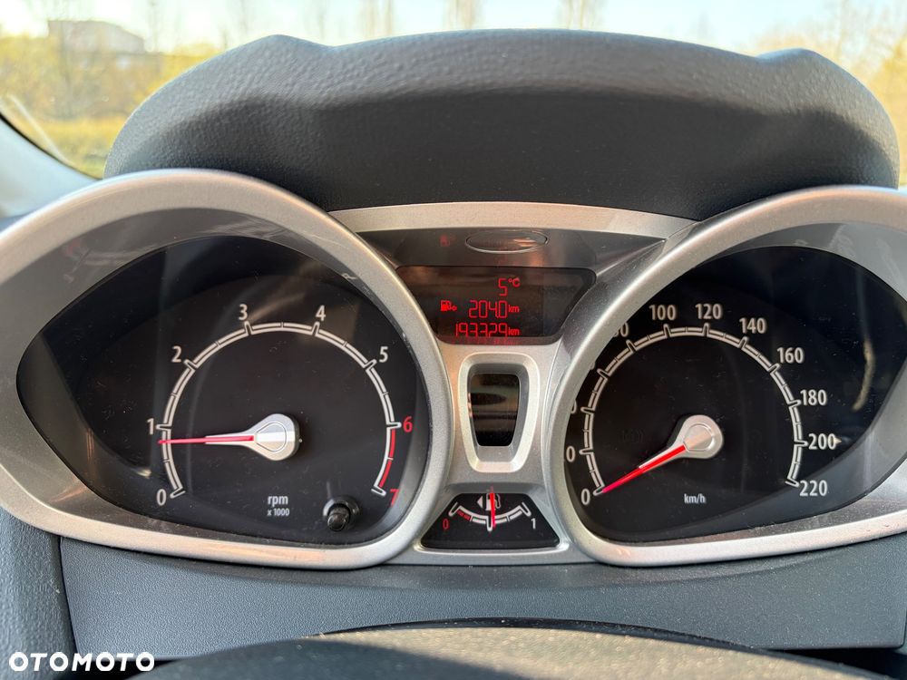 Ford Fiesta 1.4 Titanium - 14