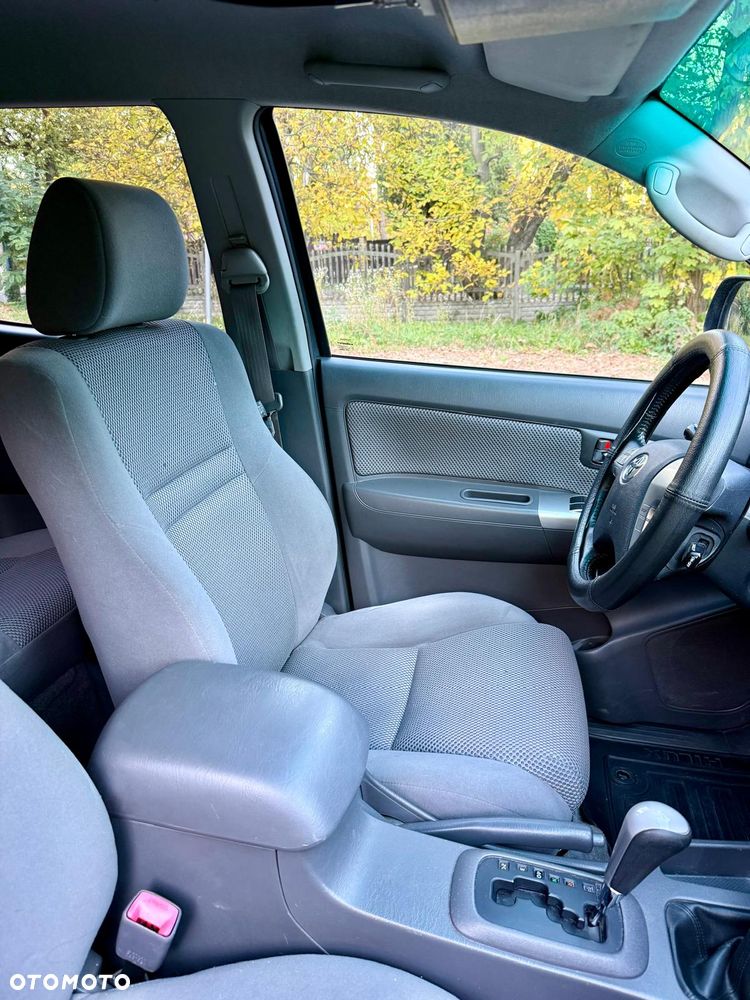 Toyota Hilux 3.0 D-4D SR5 - 27
