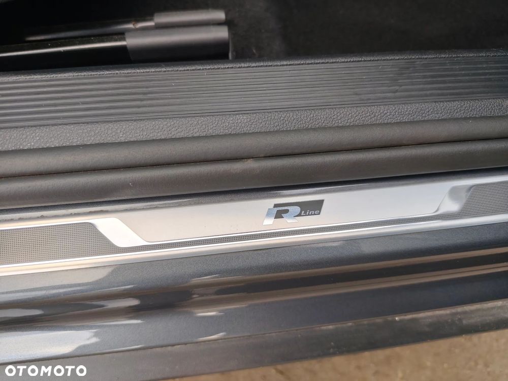 Volkswagen T-Roc 2.0 TDI SCR DSG R-Line - 24