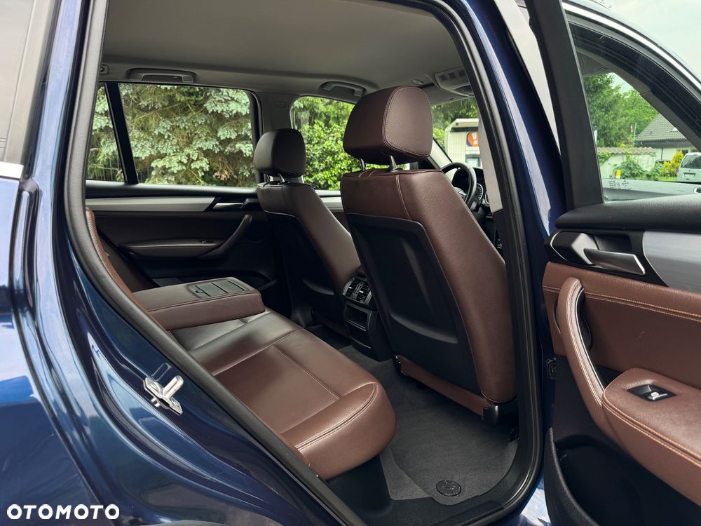 BMW X3 xDrive20d Advantage - 29
