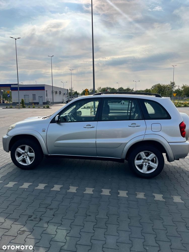 Toyota RAV4 - 2