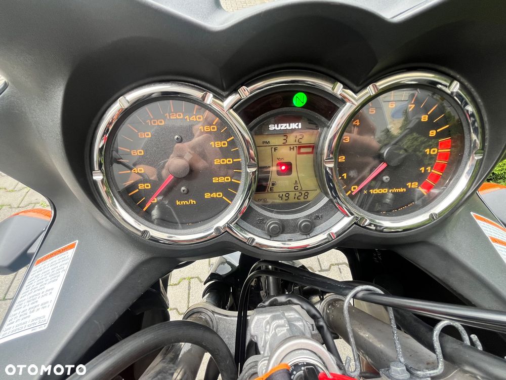 Suzuki V-STROM - 9