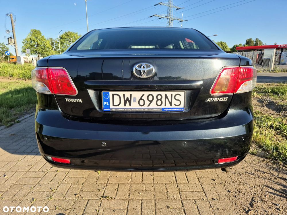 Toyota Avensis 1.8 Premium - 4