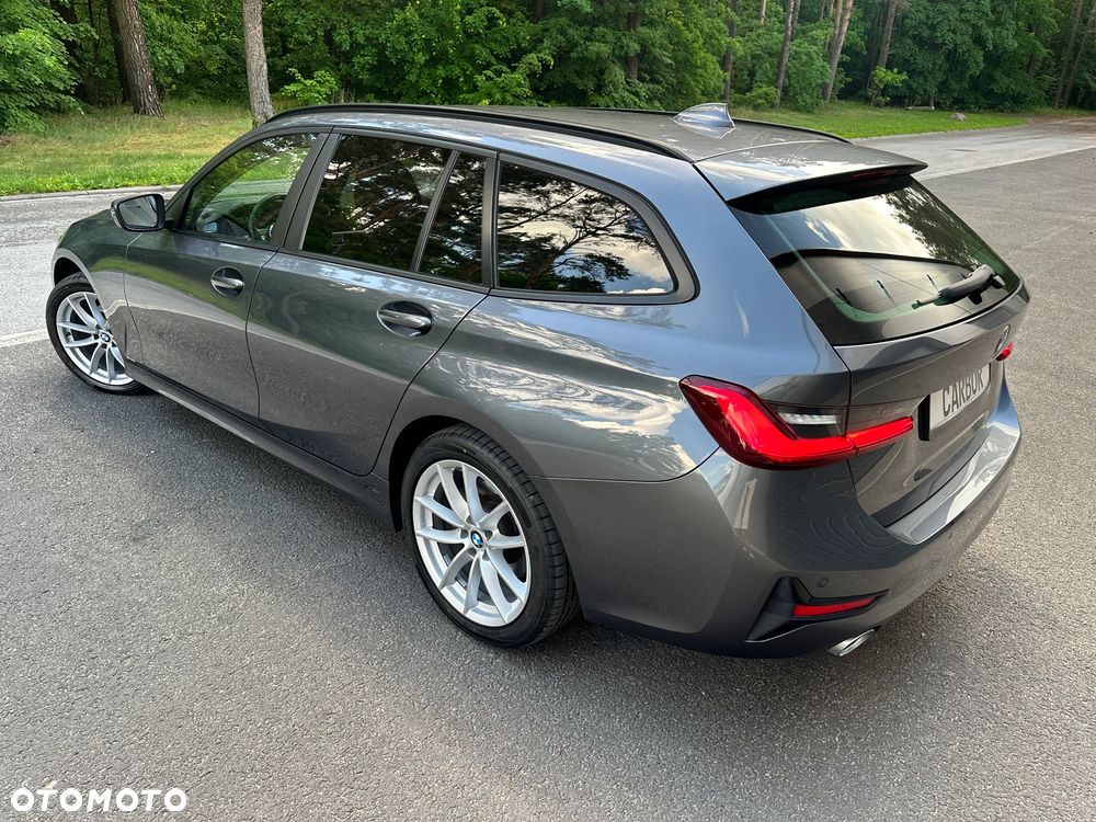 BMW Seria 3 320d xDrive MHEV Sport Line - 13