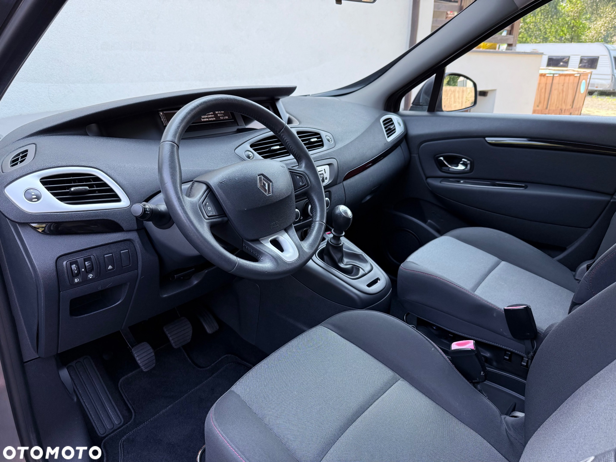 Renault Grand Scenic 1.6 16V 110 Paris - 18