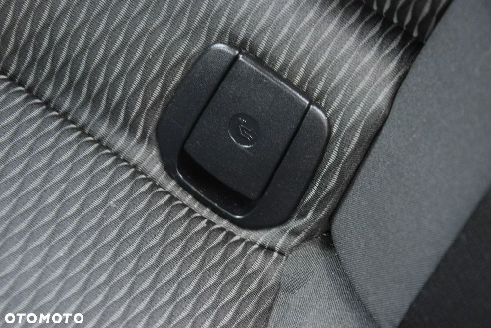 BMW Seria 3 318d Blue Performance - 28