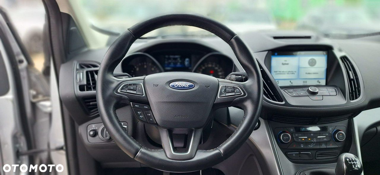 Ford Kuga - 10