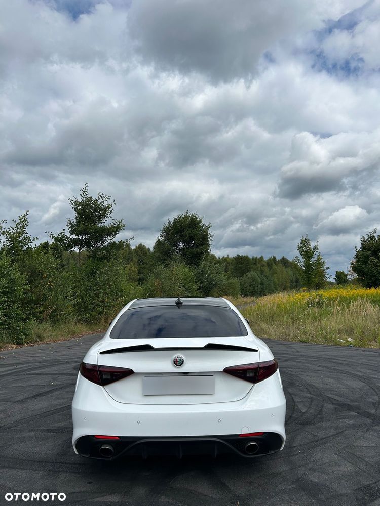 Alfa Romeo Giulia 2.0 Turbo Veloce - 8