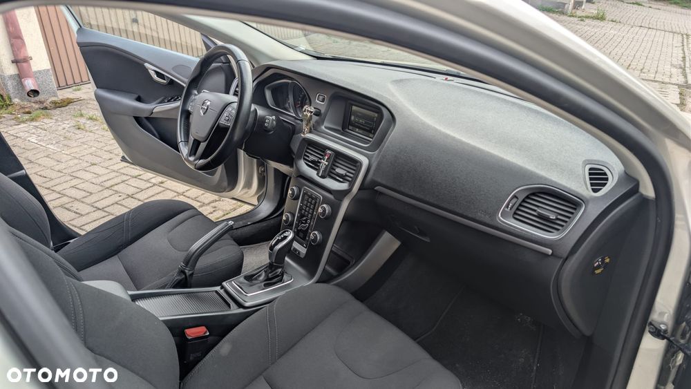 Volvo V40 - 9