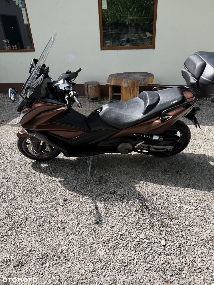 Kymco AK 550 - 6