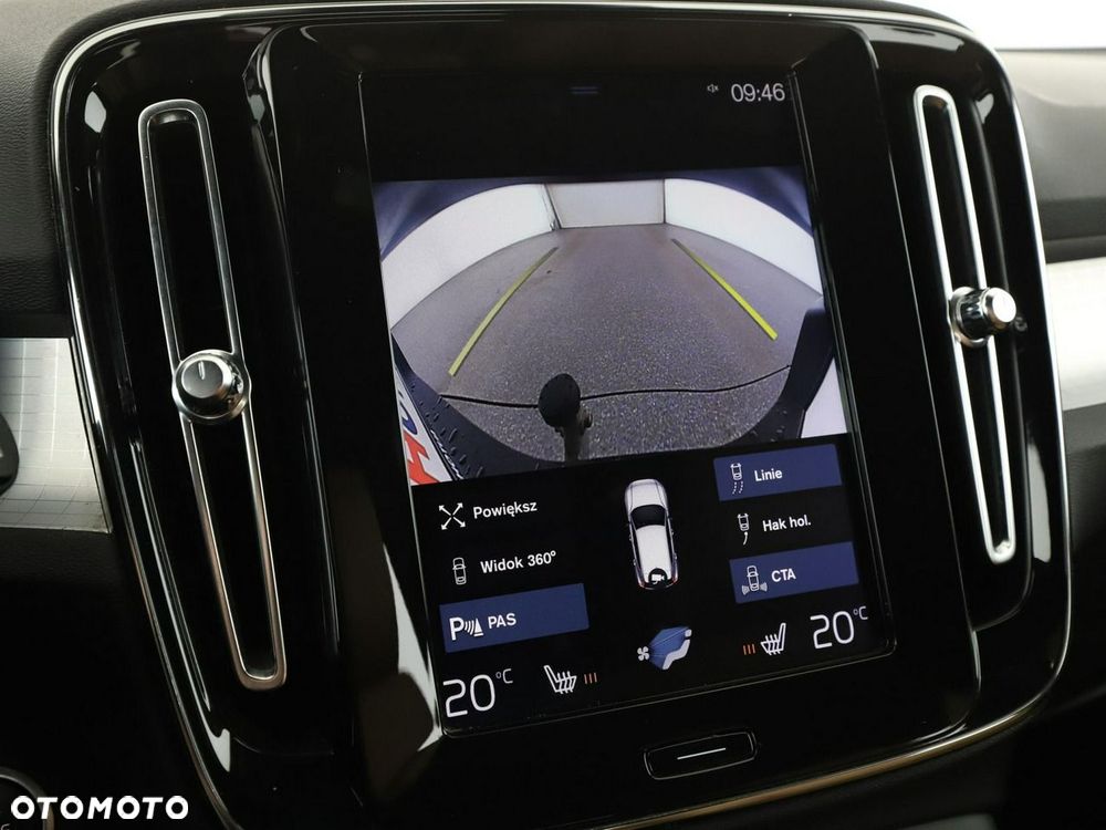 Volvo XC 40 D4 AWD Momentum Pro - 25