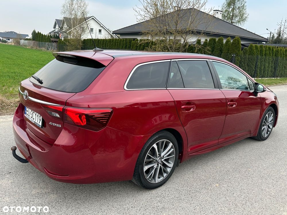 Toyota Avensis 2.0 Selection MS - 11