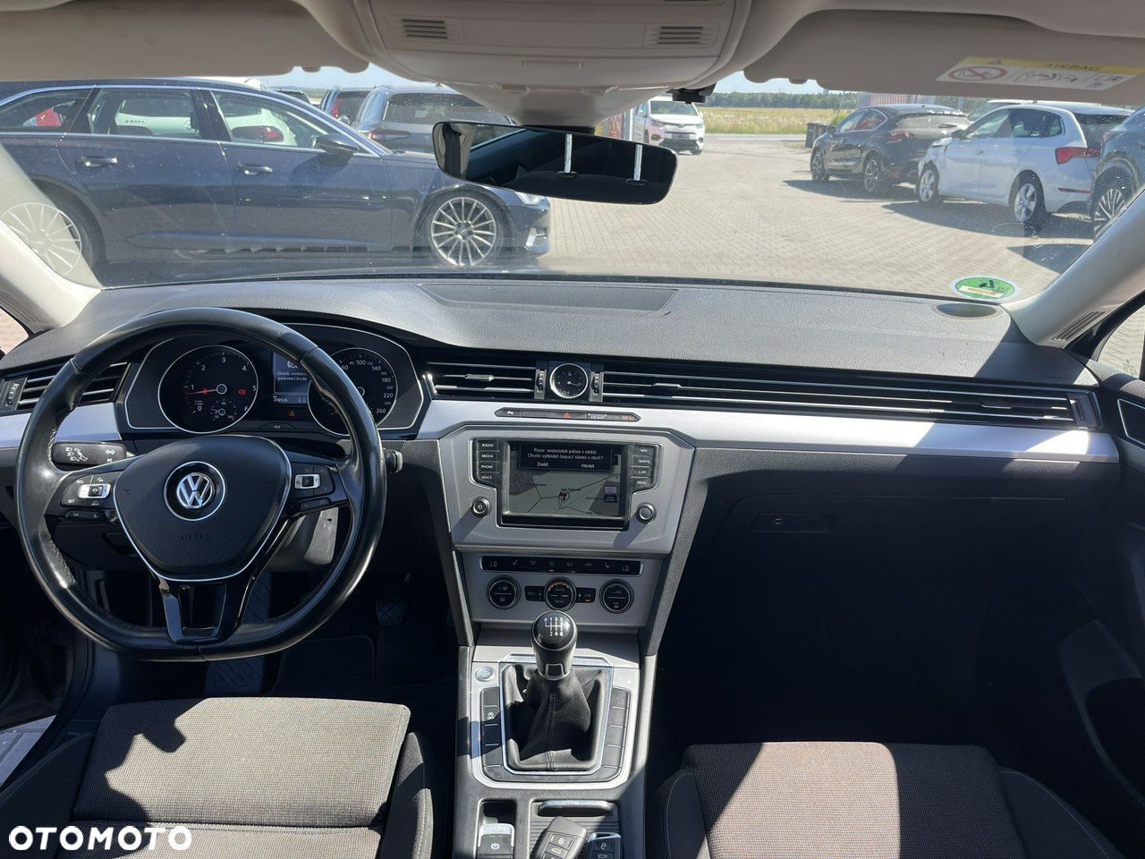 Volkswagen Passat Variant 2.0 TDI SCR BlueMotion Comfortline - 8