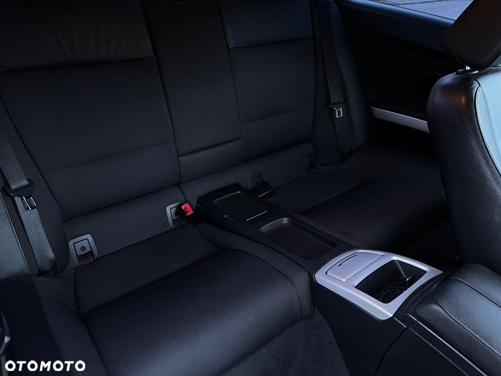 BMW Seria 3 325i - 17