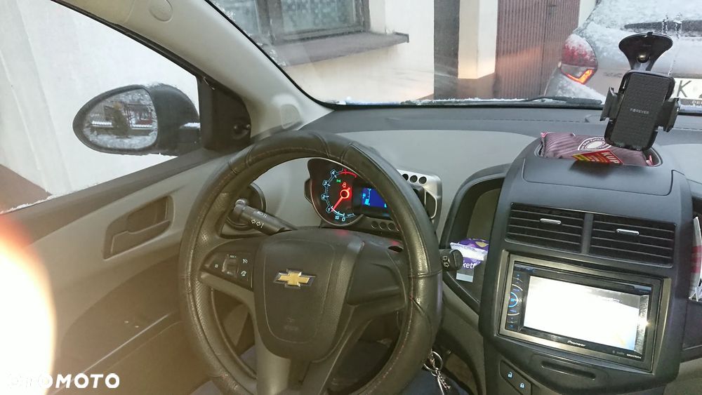 Chevrolet Aveo - 9
