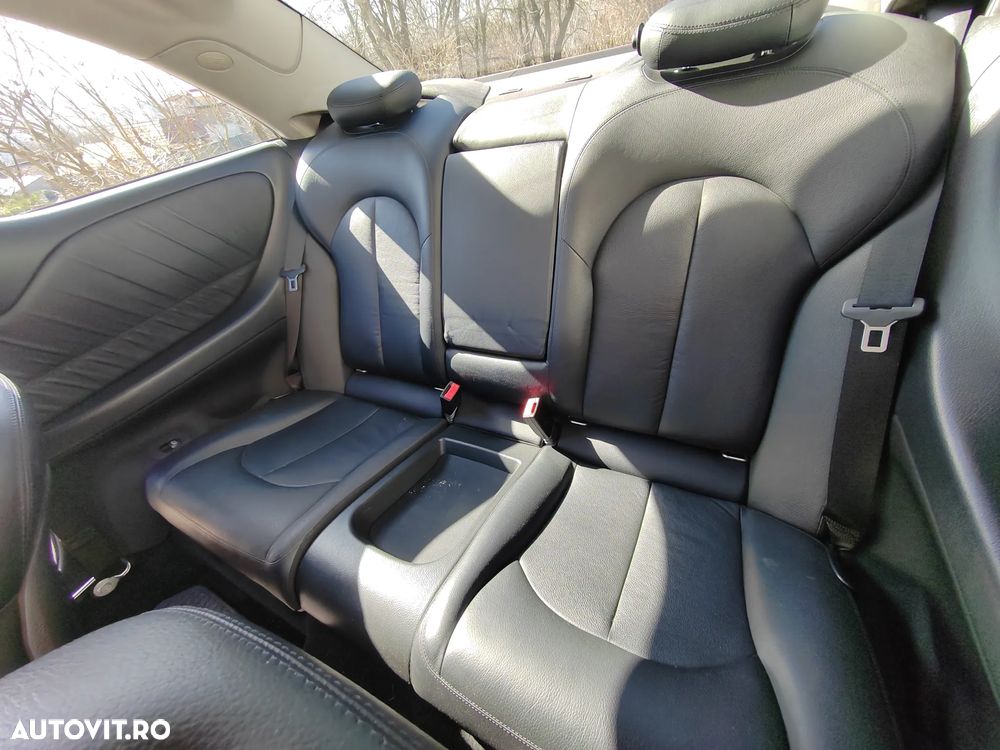 Mercedes-Benz CLK - 11