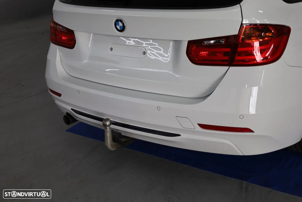 BMW 318 d Aut. Sport Line - 33