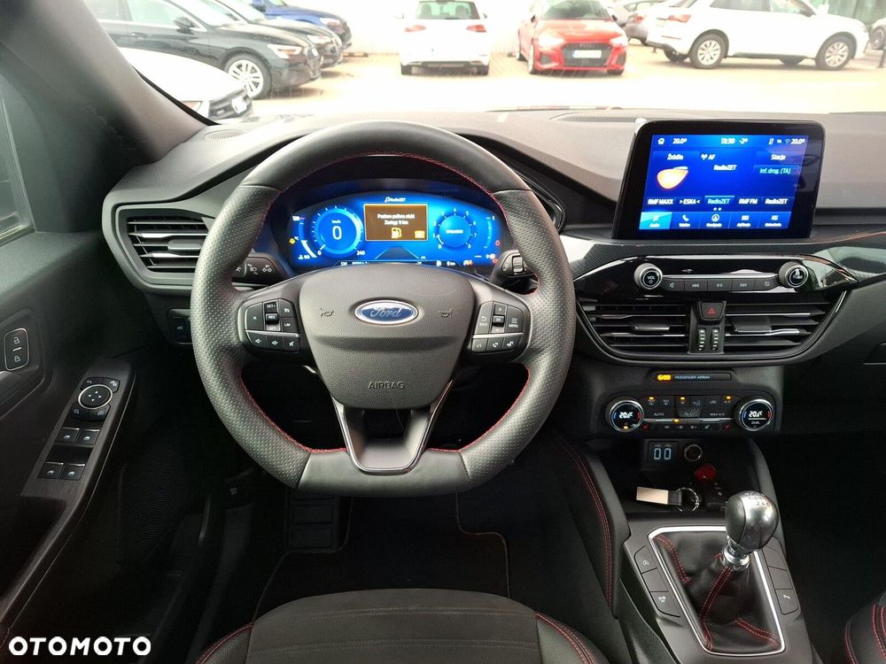 Ford Kuga - 10