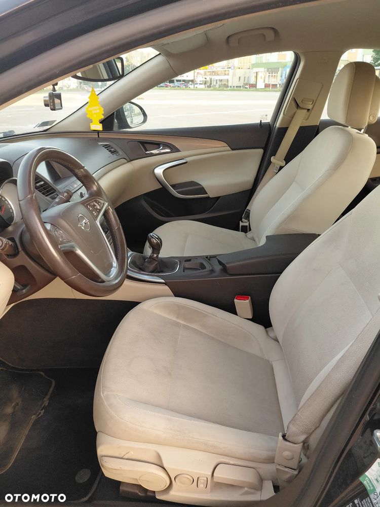 Opel Insignia - 11