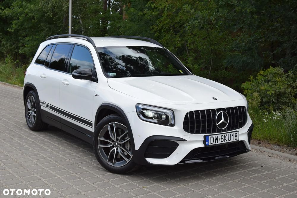 Mercedes-Benz GLB - 2