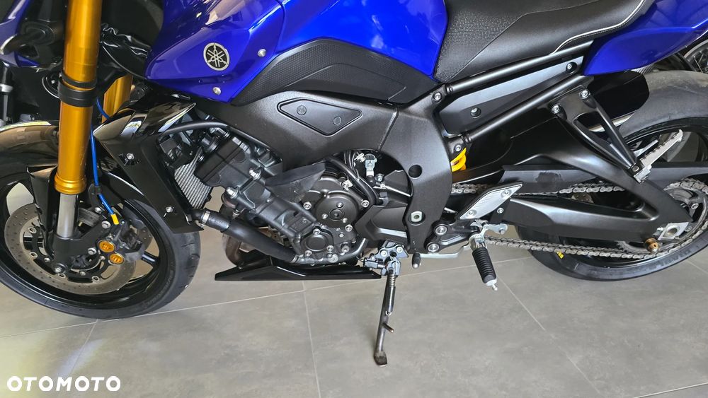Yamaha FZ8 - 12