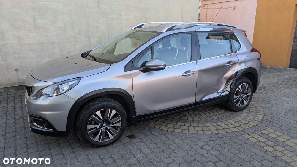 Peugeot 2008 1.6 BlueHDi Allure - 4