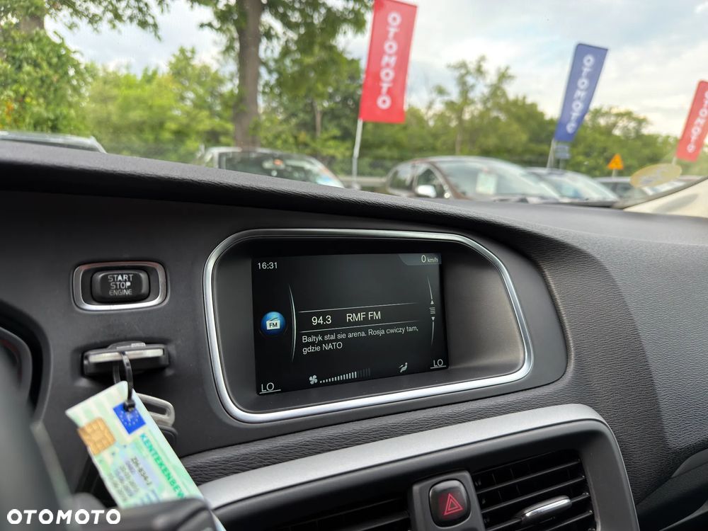 Volvo V40 D2 R-Design Momentum - 33