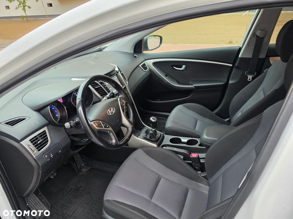 Hyundai i30 1.6 GDI BlueDrive Premium - 31