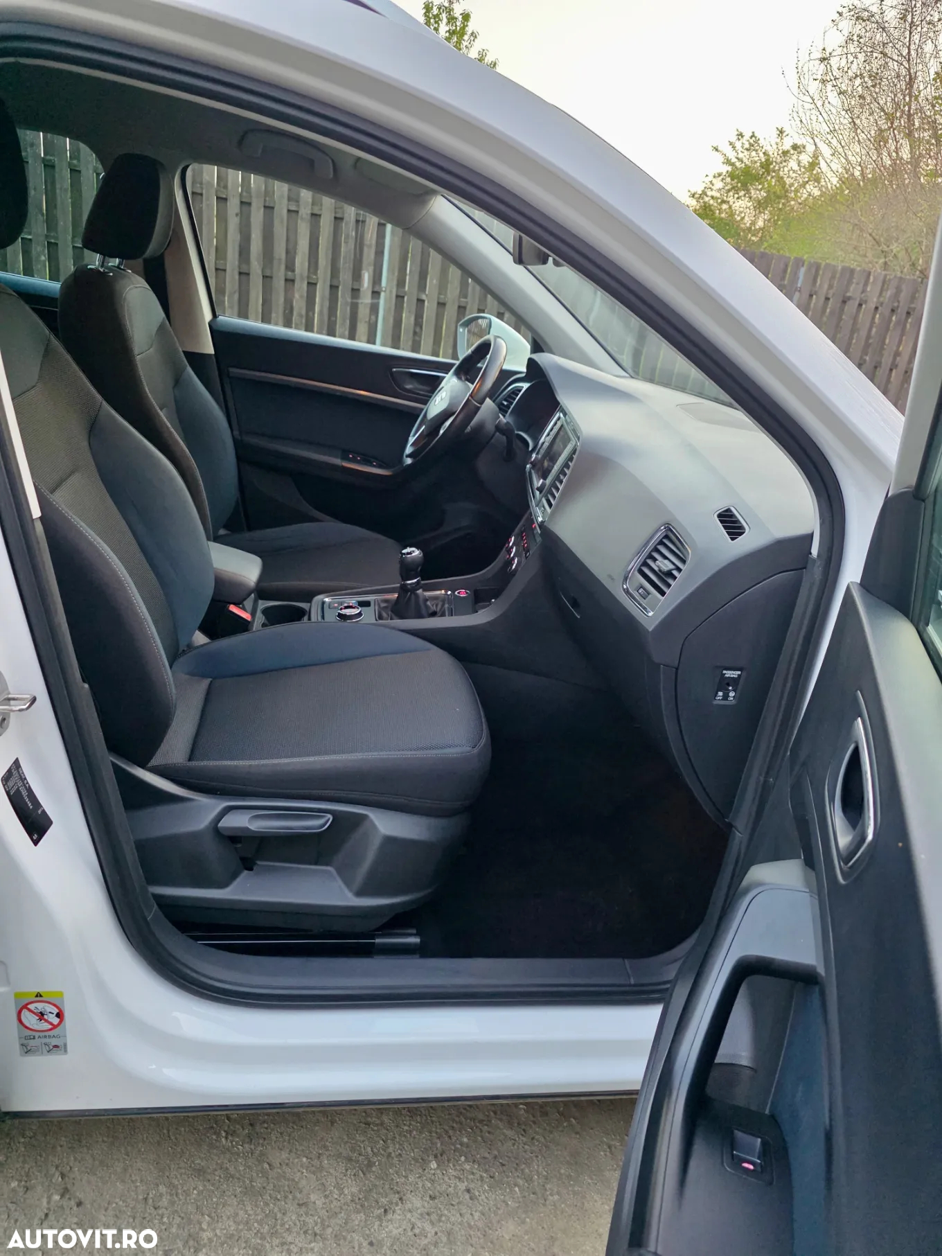 Peugeot 2008 BlueHDi 120 EAT6 Black Edition - 12