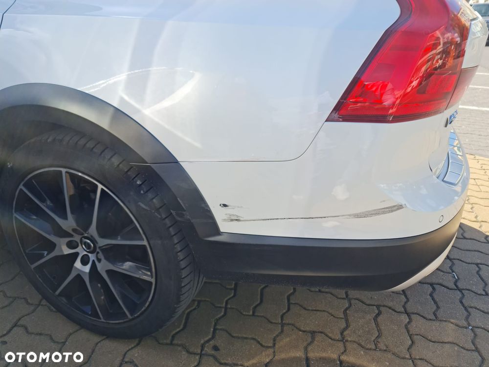 Volvo V90 Cross Country D5 AWD Pro - 25