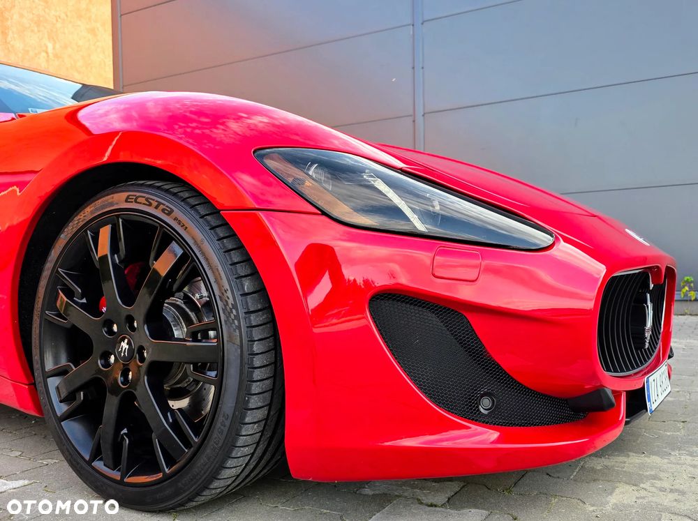 Maserati GranTurismo S Automat - 29