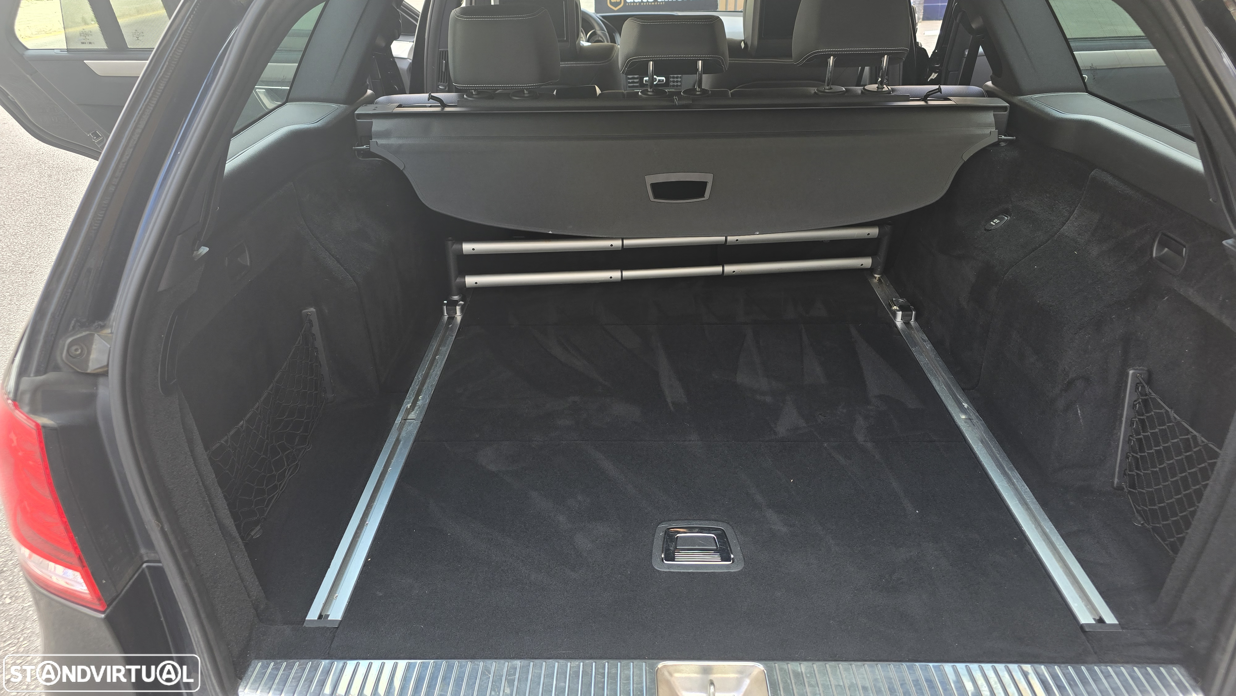 Mercedes-Benz E 300 Bluetec Hybrid Avantgarde - 20