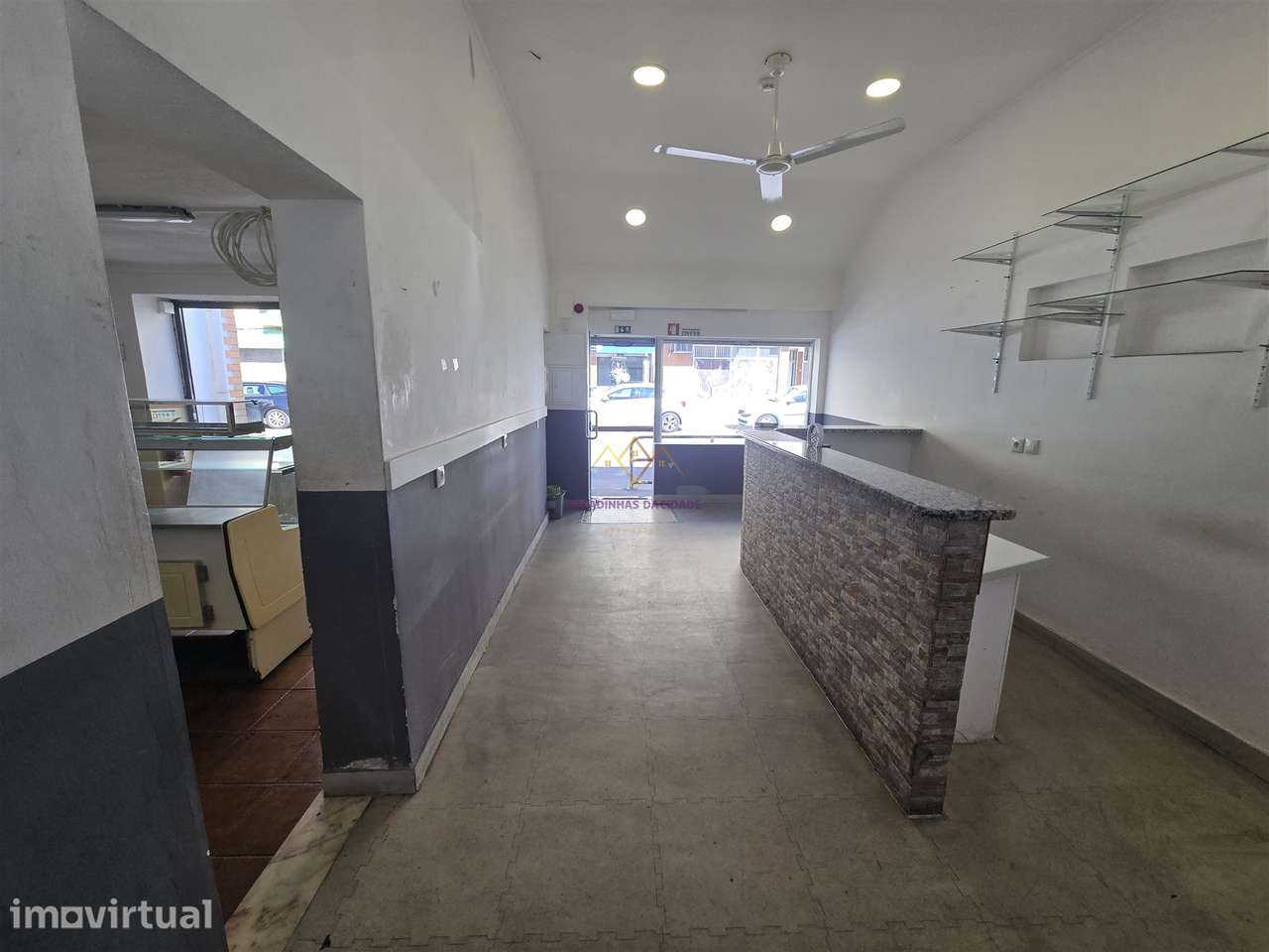 Loja antigo Restaurante/ Churrasqueira para arrendar no Alto do Seixal - Grande imagem: 5/27