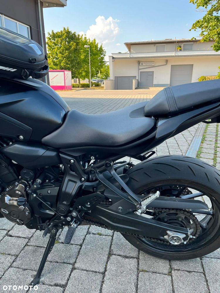 Yamaha MT - 8