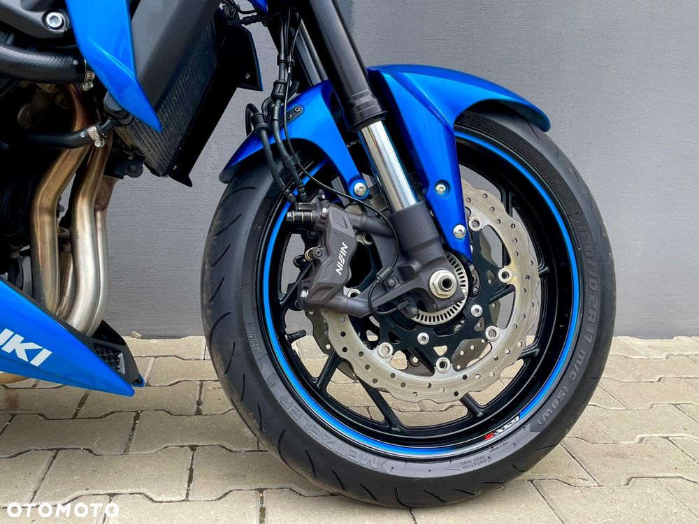 Suzuki GSX - 15
