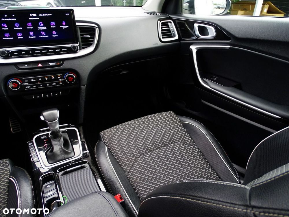 Kia Ceed 1.6 GDI PHEV L Business Line DCT - 35