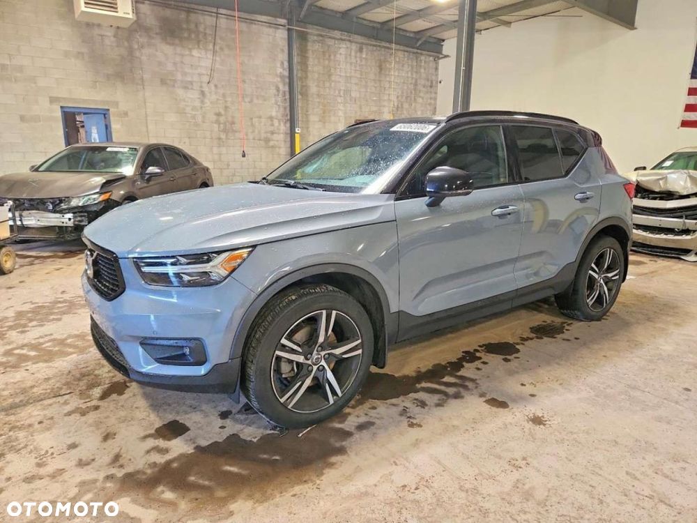 Volvo XC 40 - 3