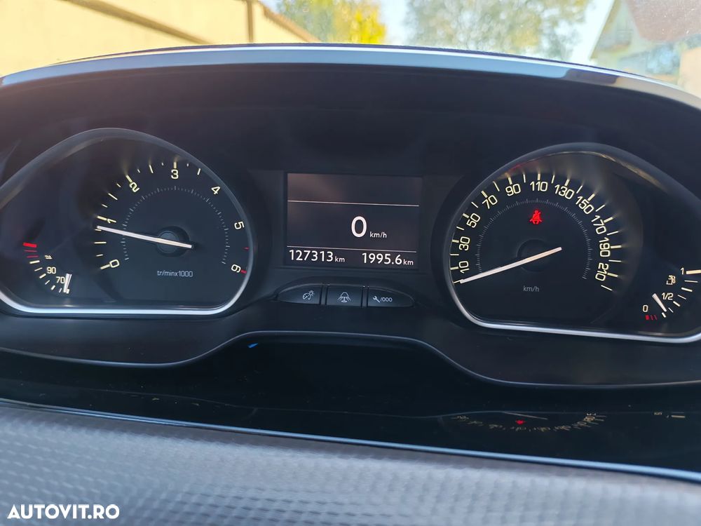 Peugeot 2008 1.6 e-HDi FAP STT Active - 15