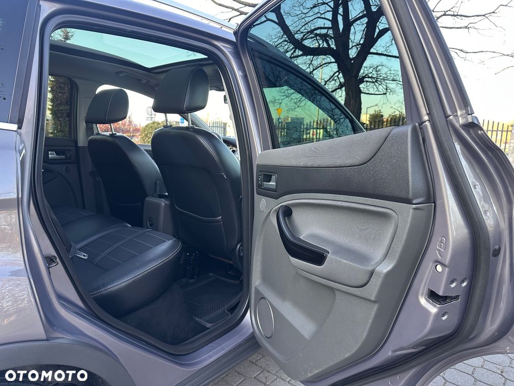 Ford Kuga 2.0 TDCi 4x4 Titanium - 23