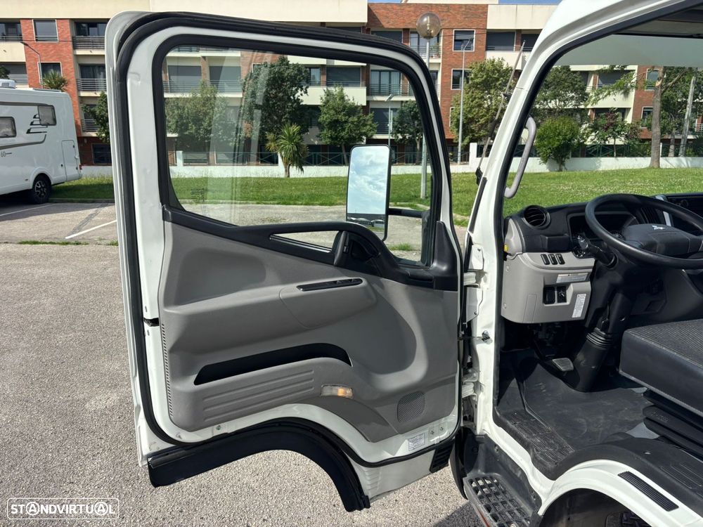 Mitsubishi Canter FUSO 3C15 CONTENTOR COM PLATAFORMA 1.000Kg - 20