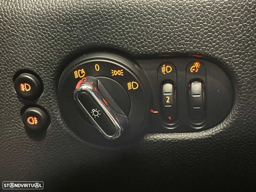 MINI Cabrio Cooper Premium Extra JCW Auto - 22