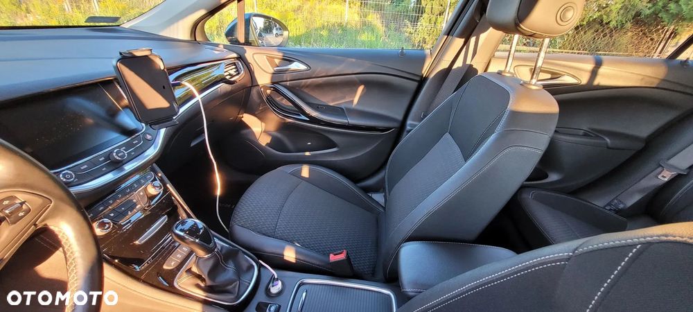 Opel Astra 1.4 T Elite - 9