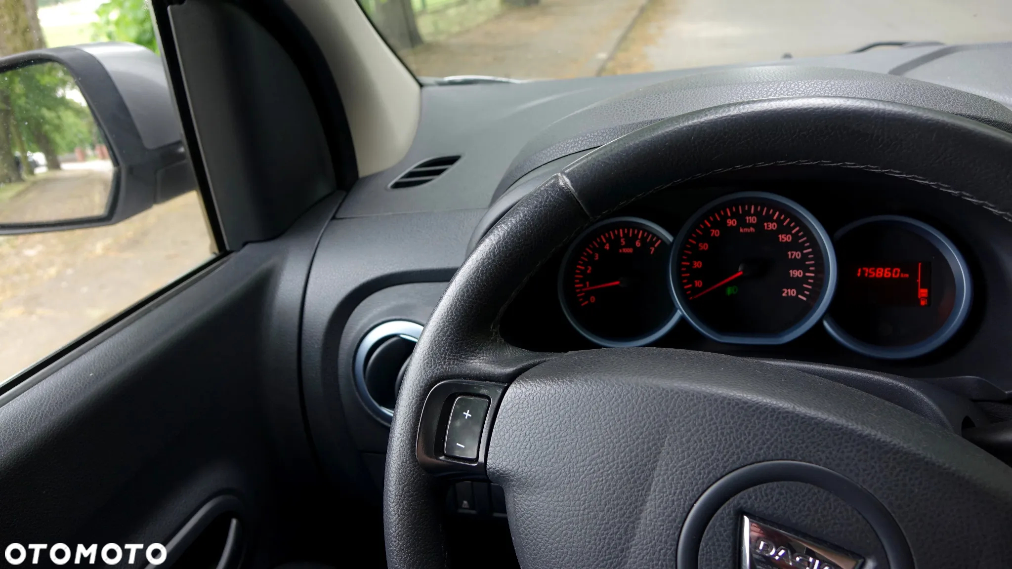 Dacia Lodgy 1.5 dCi Stepway - 16