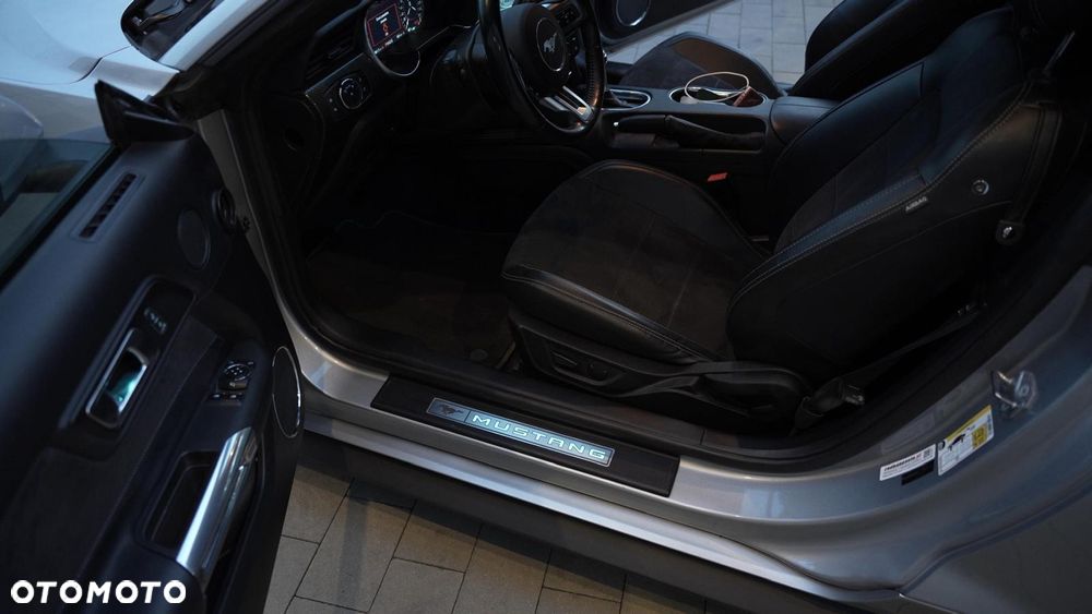 Ford Mustang - 5