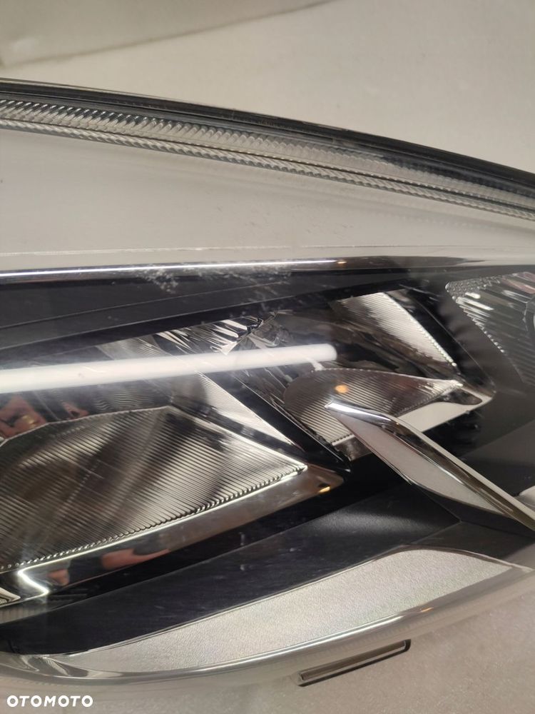 FORD FIESTA MK8 LAMPA ZW PRAWY PRZÓD H1BB-13W029-AD - 2