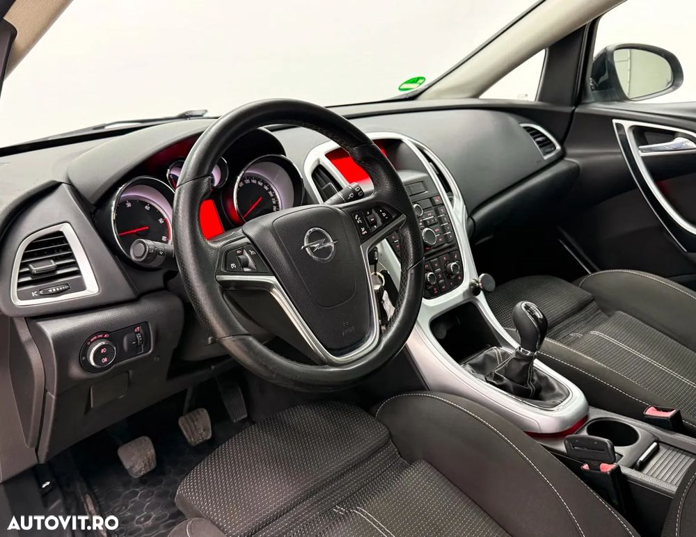 Opel Astra 1.7 CDTI Cosmo - 8