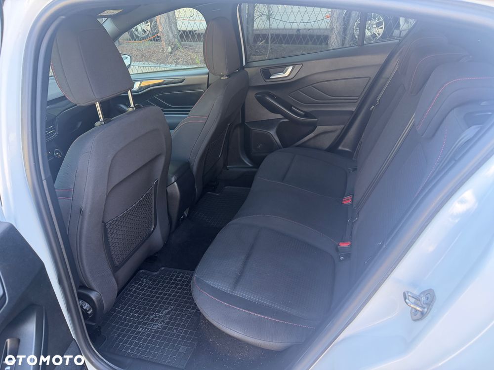 Ford Focus 1.5 EcoBlue ST-Line - 17
