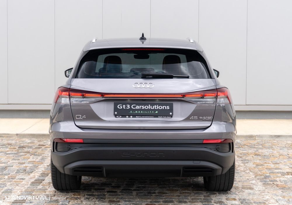 Audi Q4 e-tron 45 quattro - 11