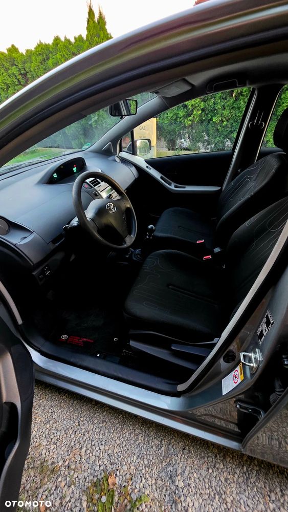 Toyota Yaris 1.33 2010 - 15