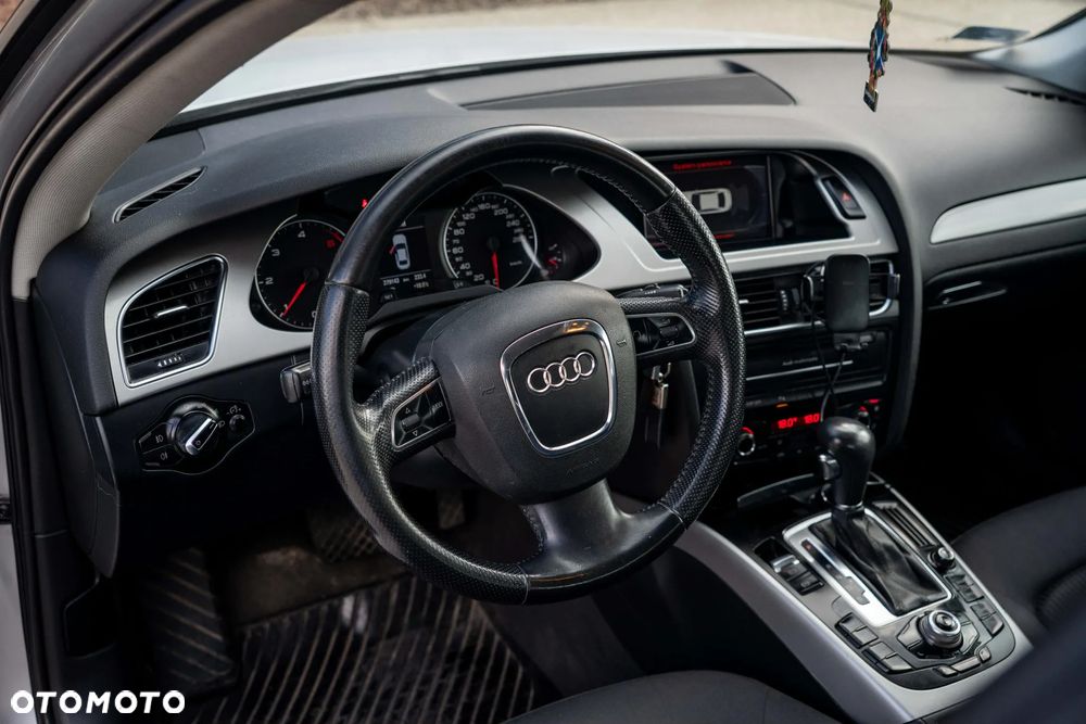 Audi A4 Avant 2.0 TDI Multitronic - 10